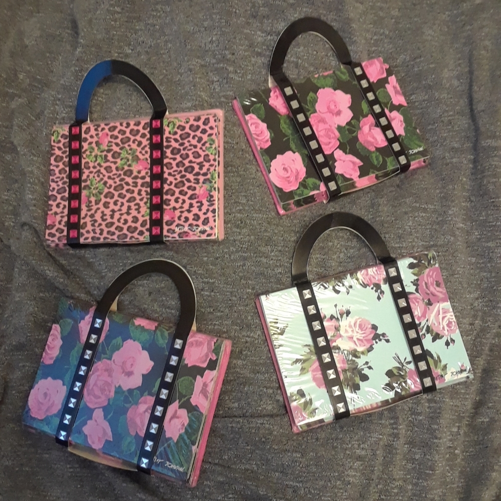 Lot of 4 Betsey Johnson Notecard Sets
